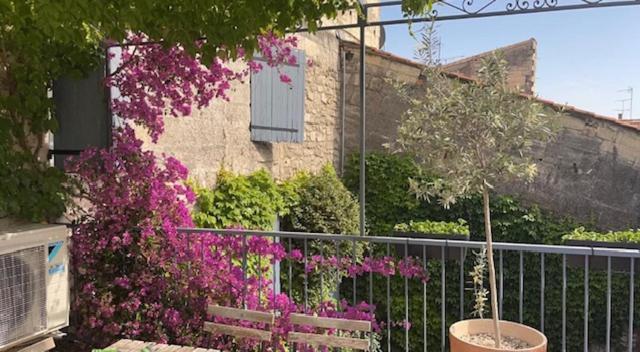 Ferienwohnung Le Grand Rouget Beaucaire  Exterior foto
