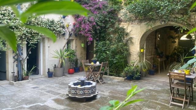 Ferienwohnung Le Grand Rouget Beaucaire  Exterior foto